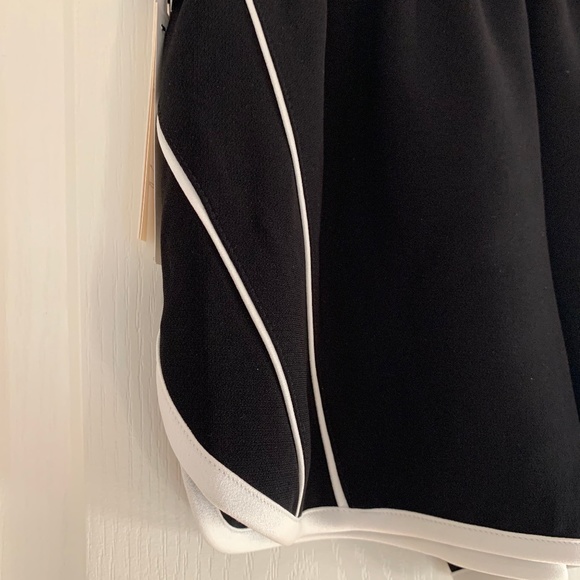 Babaton 1-01 Leyster Short, Size XXS, Black - Picture 3 of 11